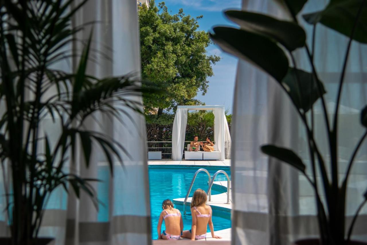 Oxygen Lifestyle Hotel Viserbella di Rimini Esterno foto