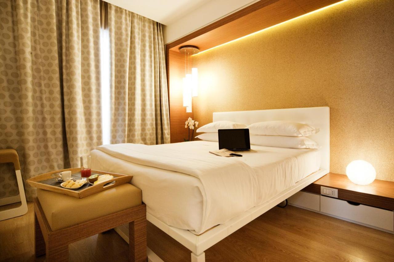 Oxygen Lifestyle Hotel Viserbella di Rimini Esterno foto