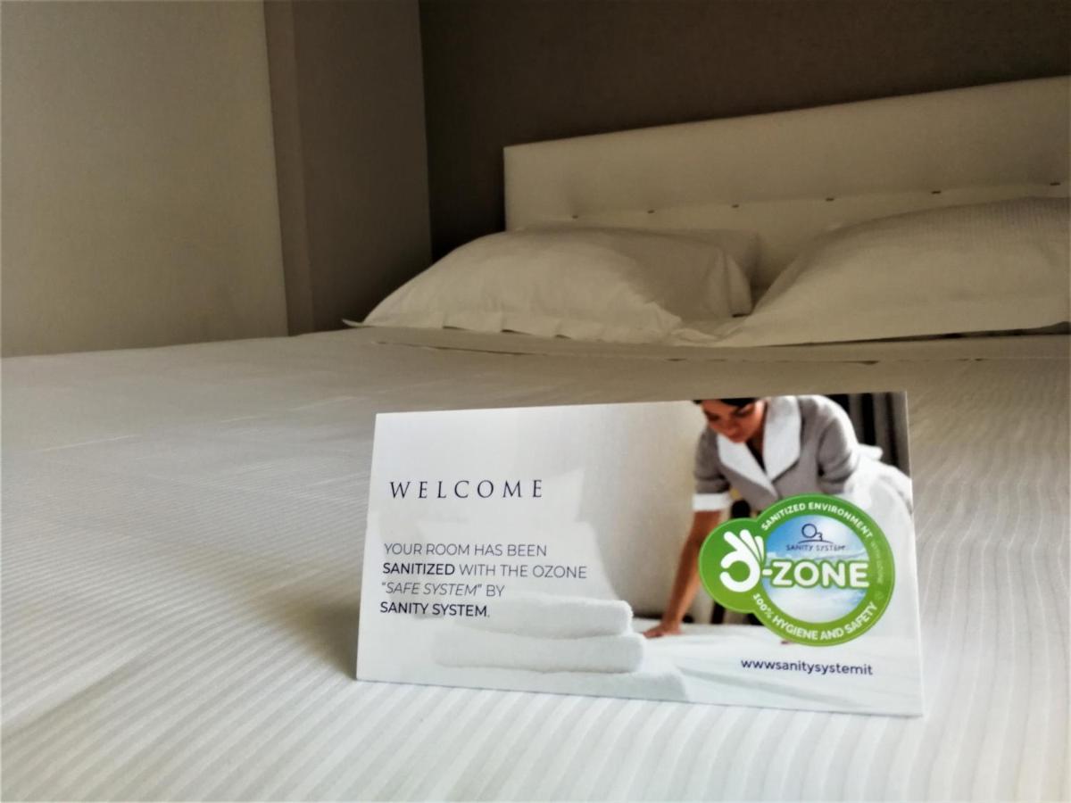 Oxygen Lifestyle Hotel Viserbella di Rimini Esterno foto