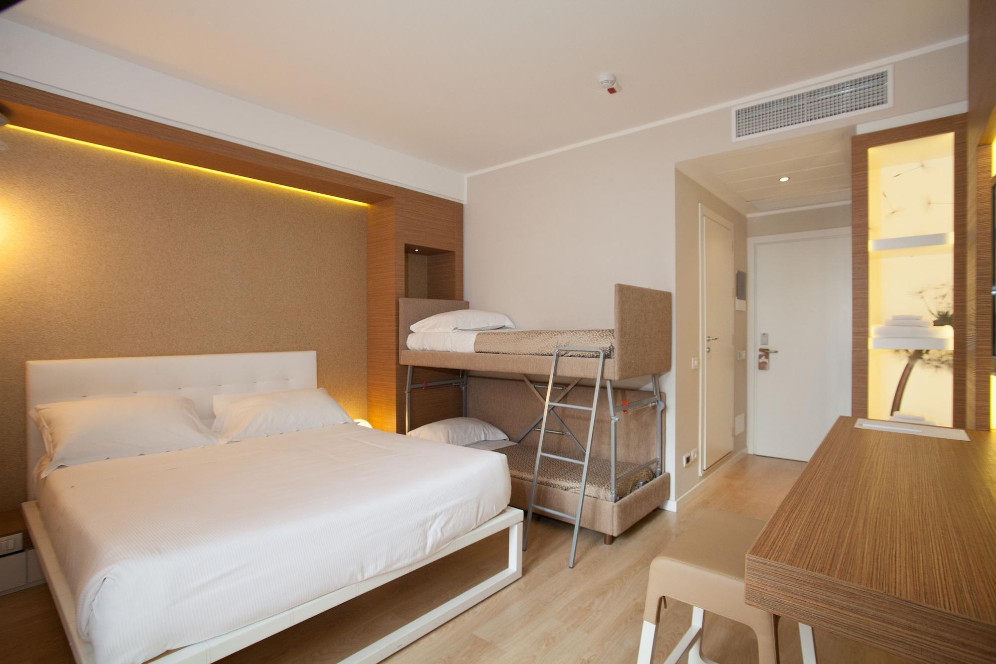 Oxygen Lifestyle Hotel Viserbella di Rimini Esterno foto
