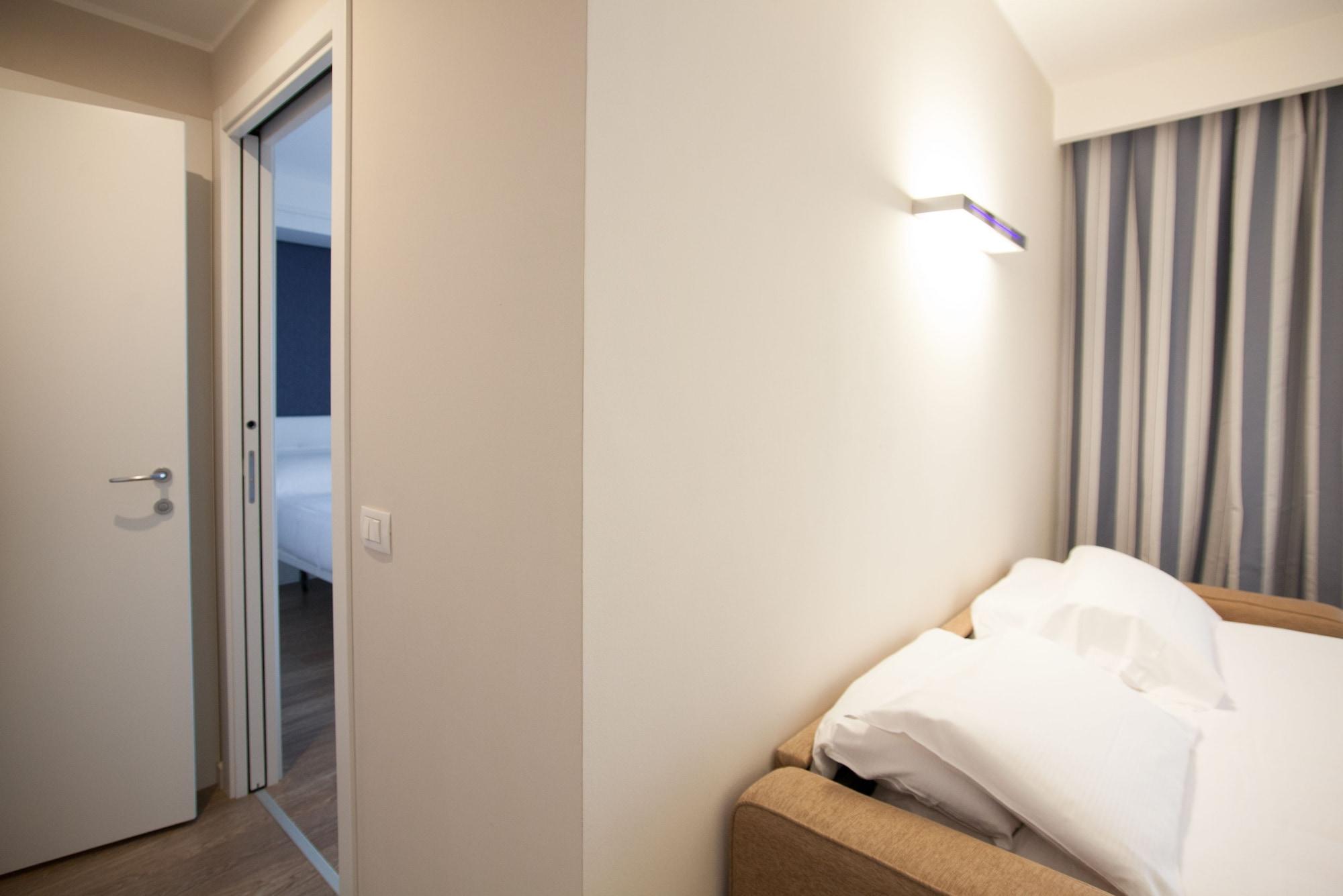 Oxygen Lifestyle Hotel Viserbella di Rimini Esterno foto