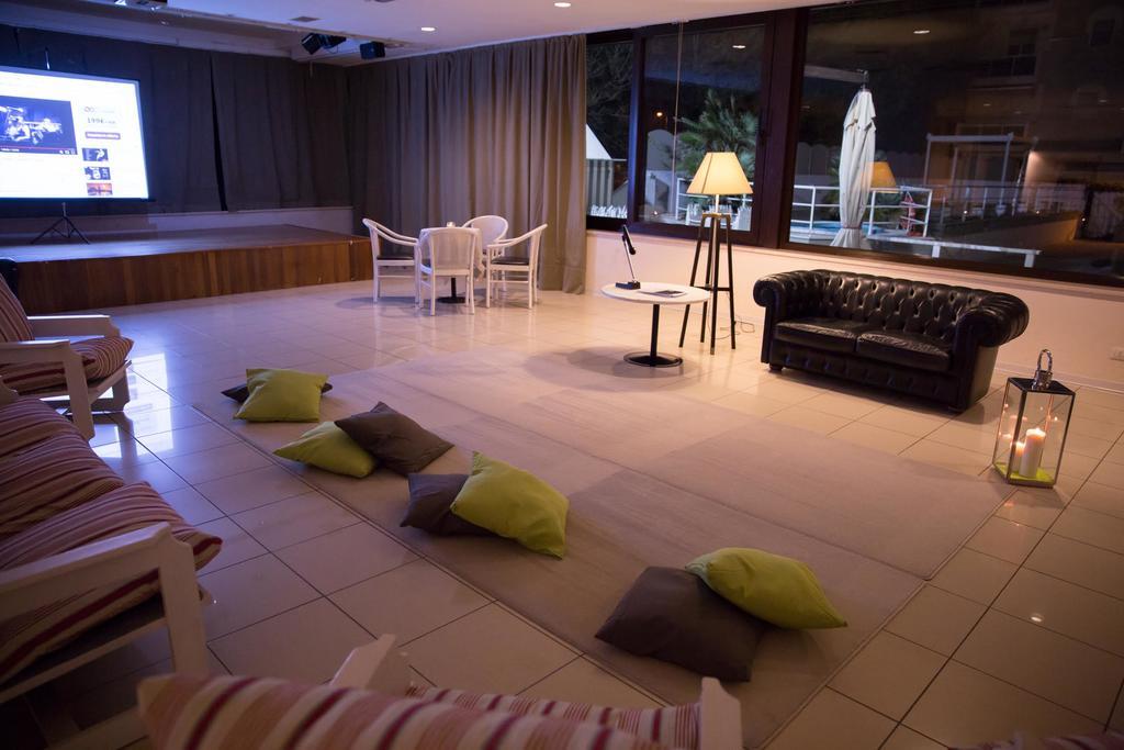 Oxygen Lifestyle Hotel Viserbella di Rimini Esterno foto
