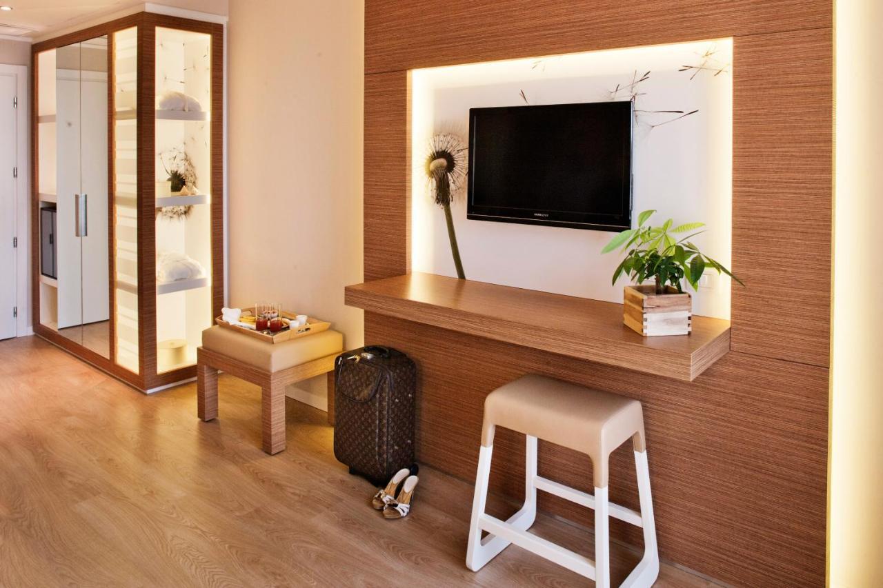 Oxygen Lifestyle Hotel Viserbella di Rimini Esterno foto